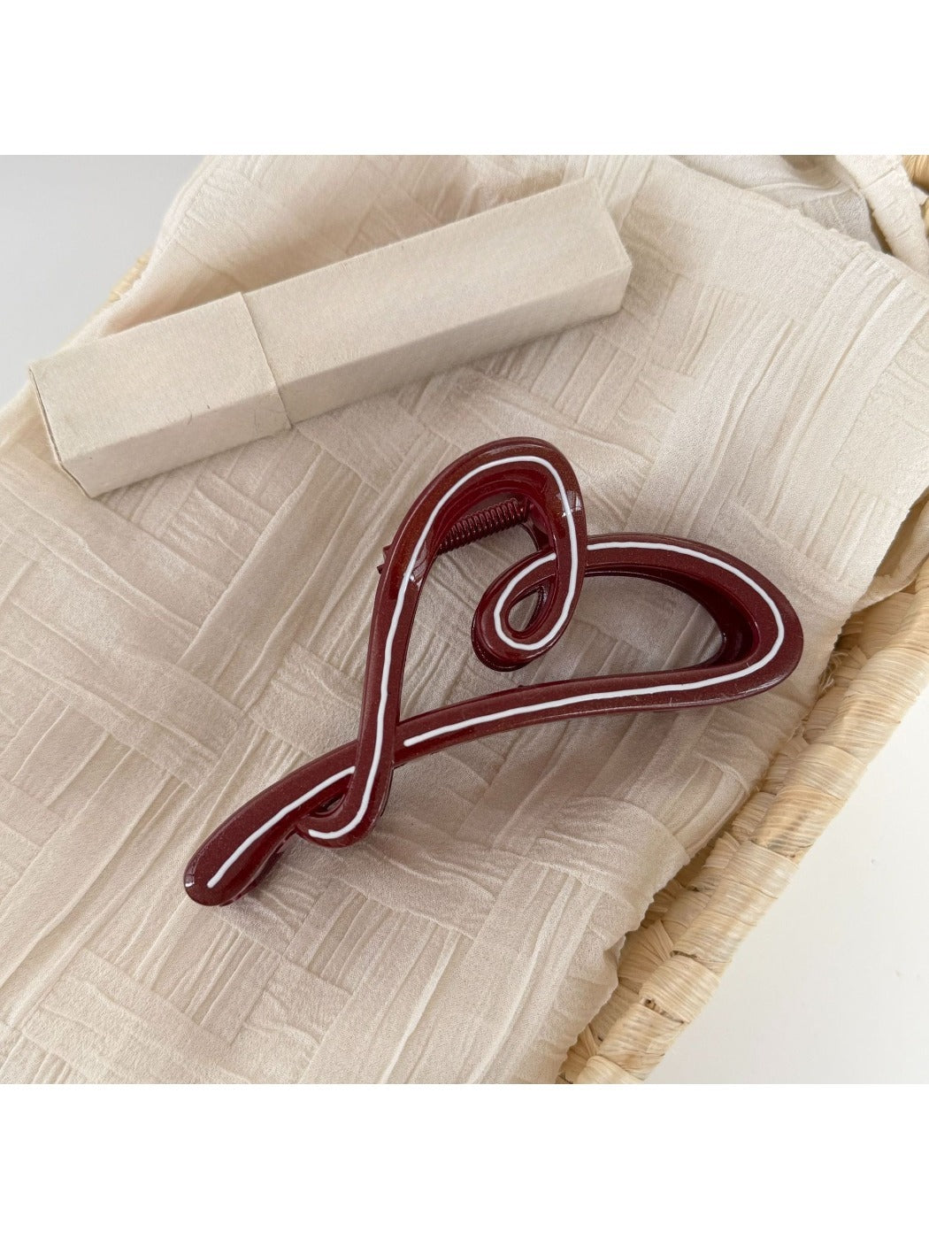 Beau - Versatile Red Irregular-Shaped Hair Clip