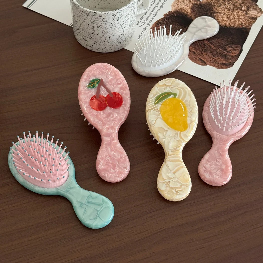 Camerow - Fruit-Shaped Colorful Hair Brush