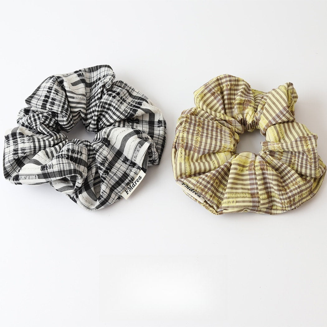 Gifty - Ruched Striped Ruffle Fabric Scrunchie