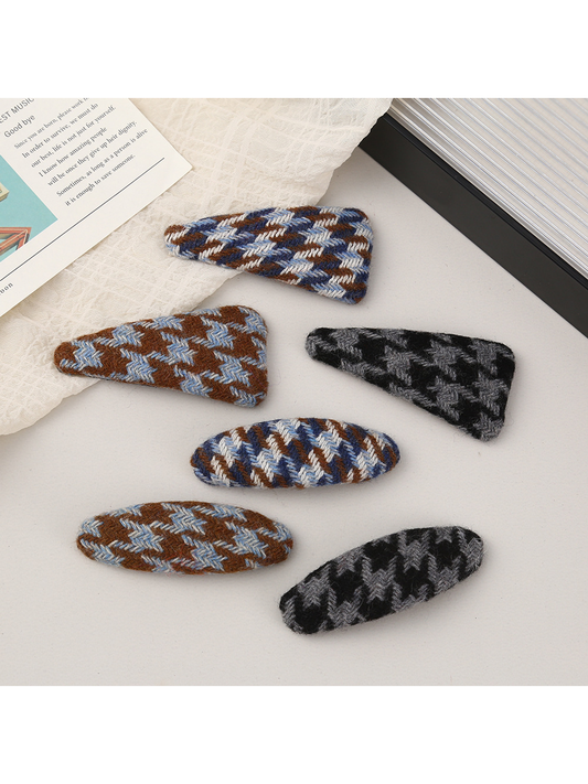 Beau - Geometric Oval Houndstooth Hair Clip