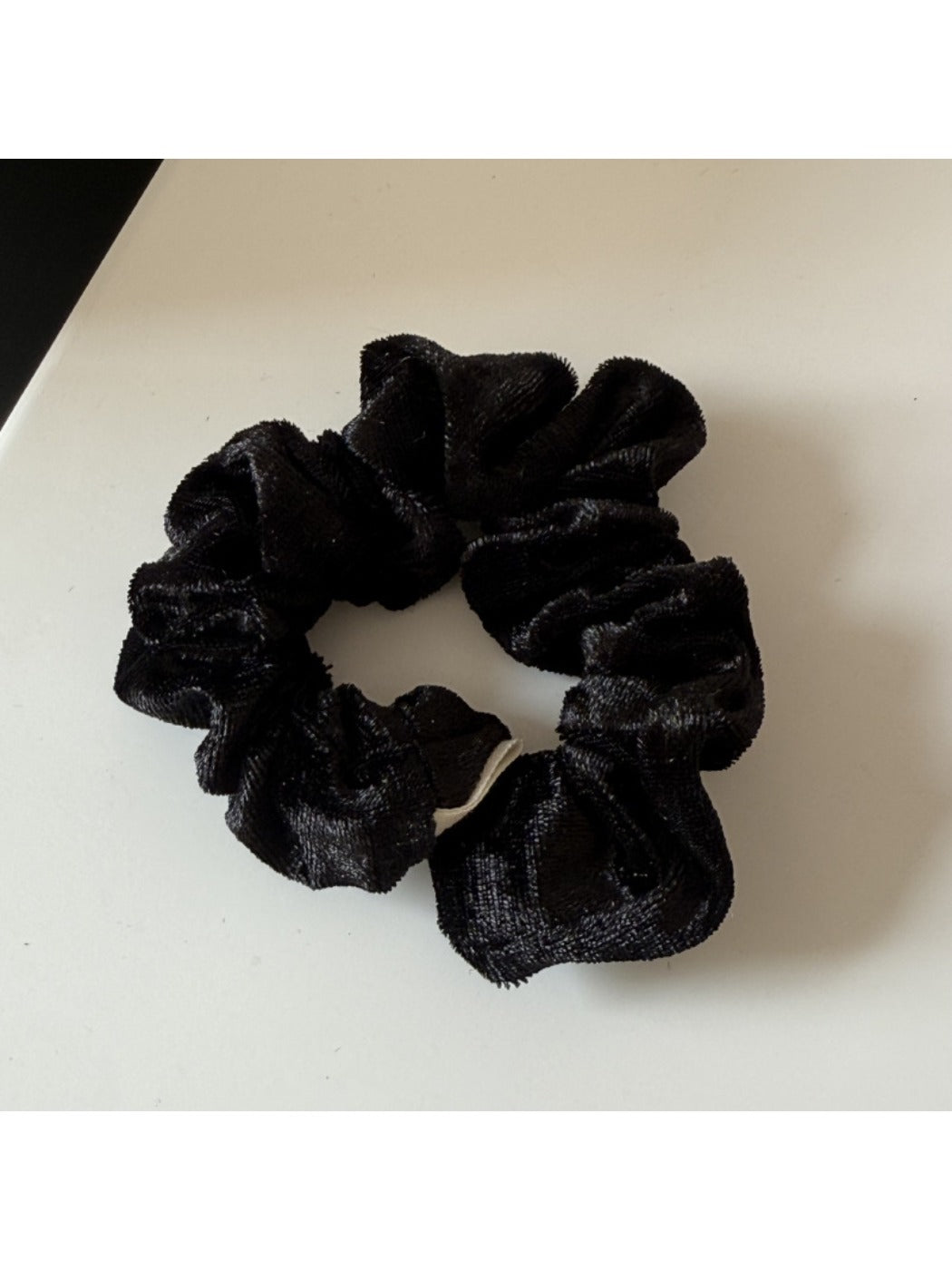 Gifty - Elegant Solid Color Ruched Scrunchie
