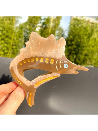 Beau sturgeon claw clip with detailed fin and tail design