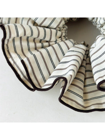 Gifty - Fashionable Striped Hair Scrunchie