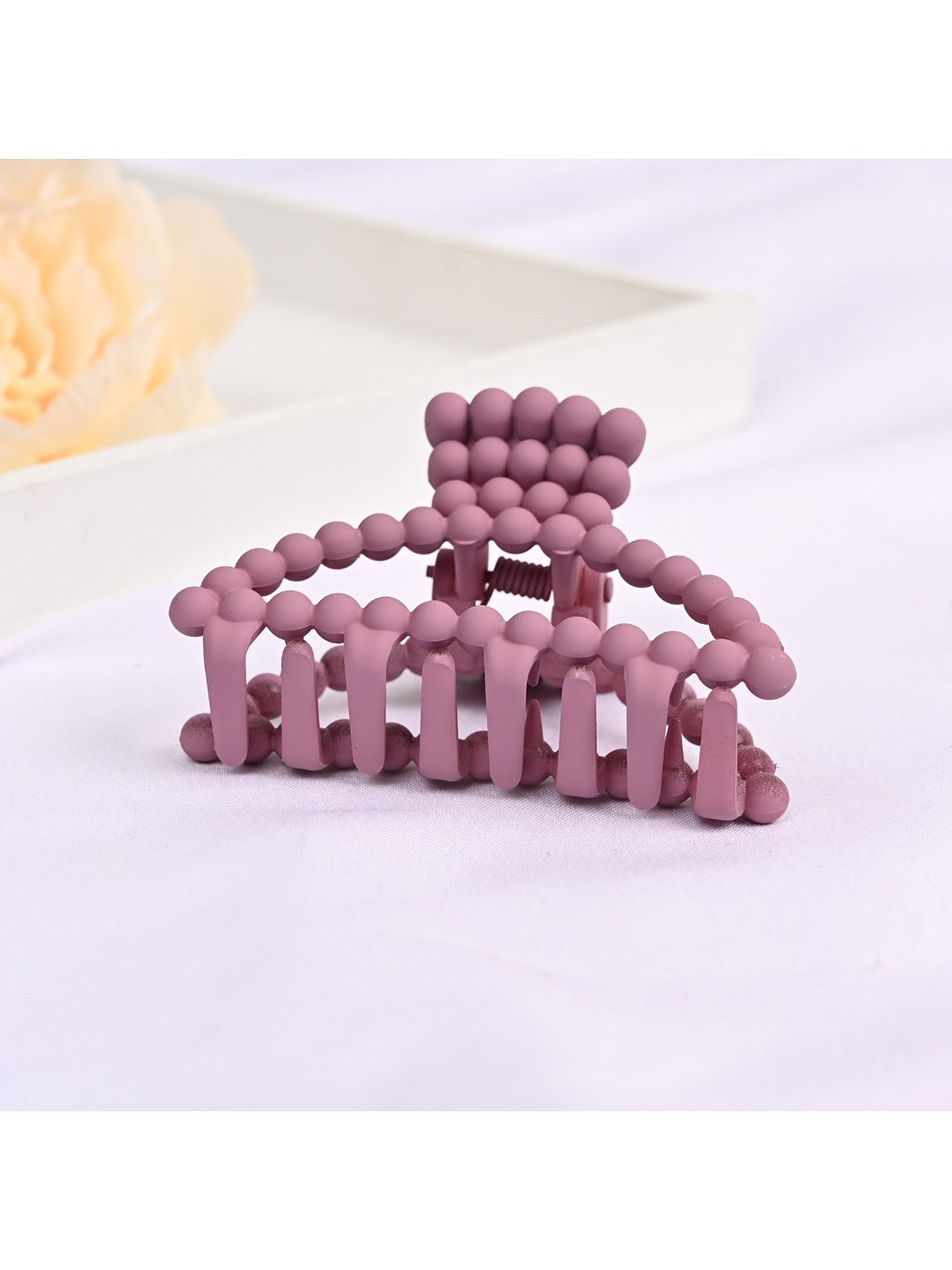 Beau - Minimalist Openwork Half Round Claw Clip