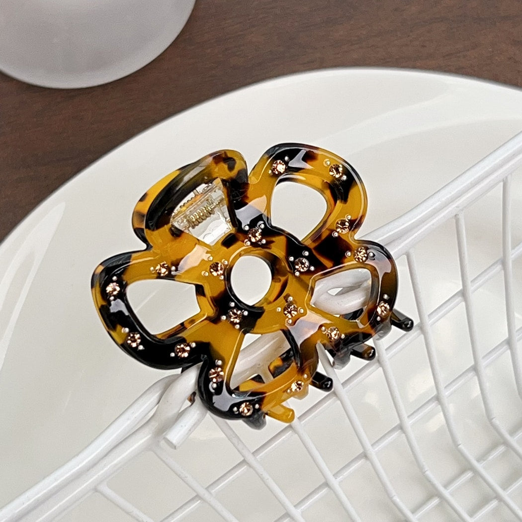 Beau - Openwork Flower Acetate Plate Claw Clip