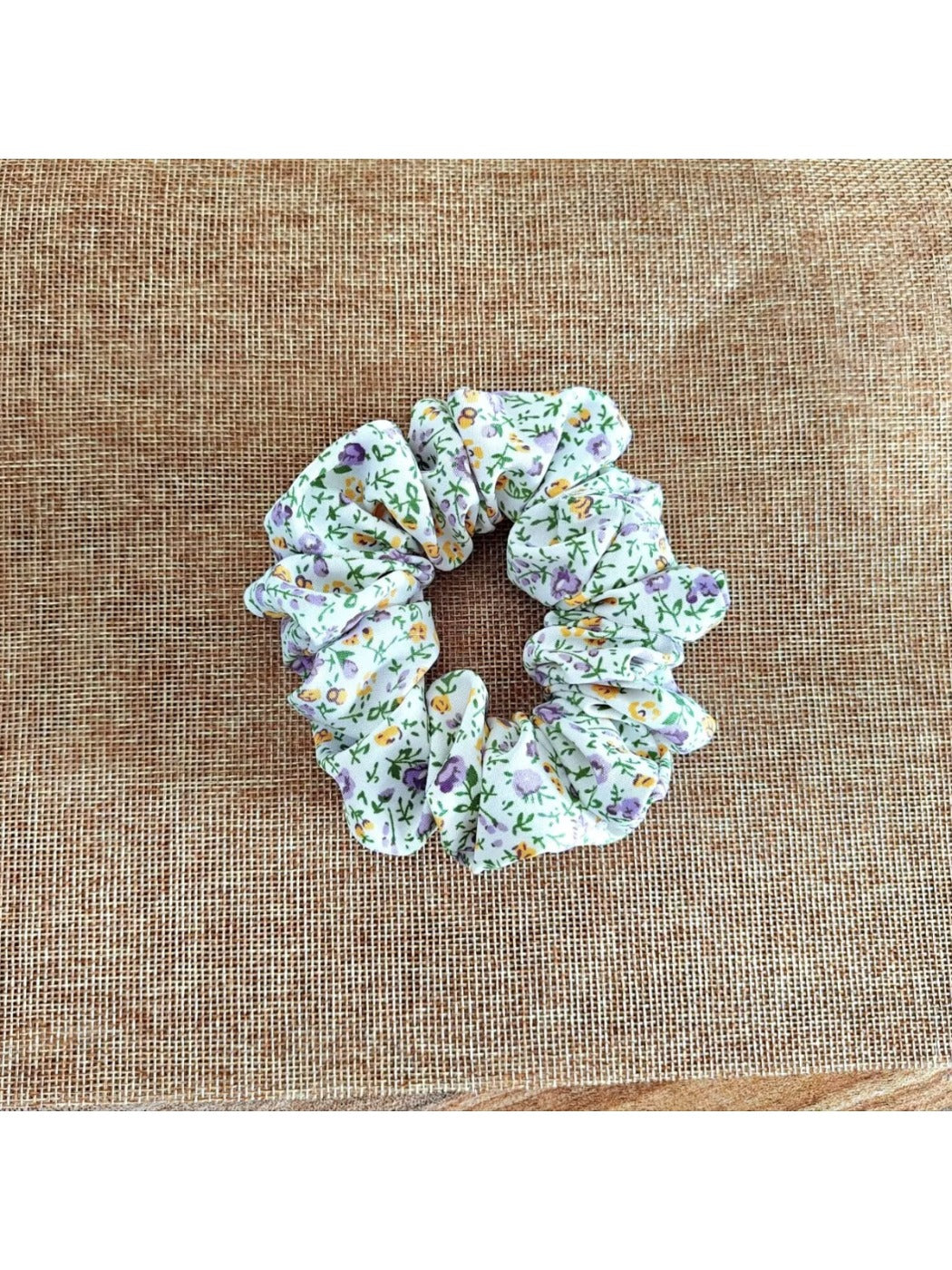 Gifty - Floral Print Polyester Fabric Ponytail Scrunchie