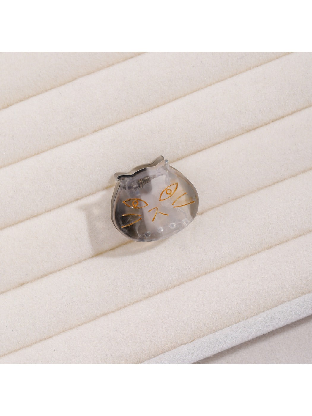 Beau - Whimsical Cat Shaped Hair Clip