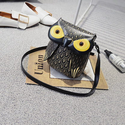 Bacio - Owl-Shaped Mini Crossbody Bag