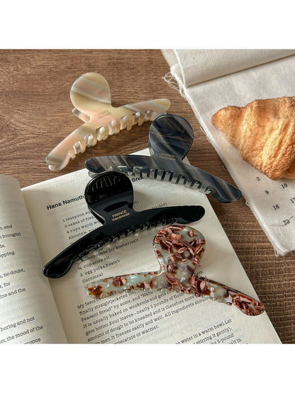 Beau - Vintage Style Loop Claw Clip