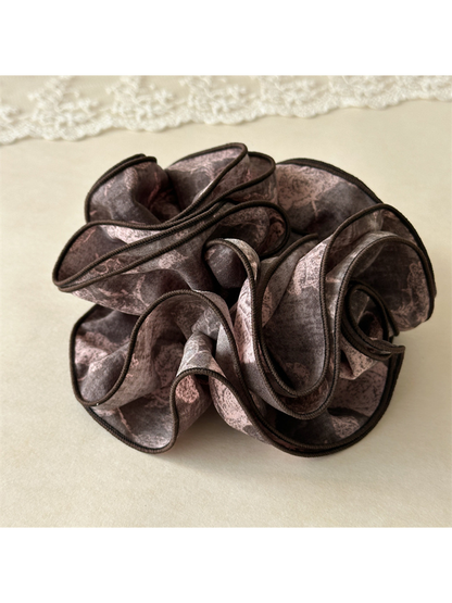 Gifty - Vintage Rose Print Ruffle Hair Scrunchie