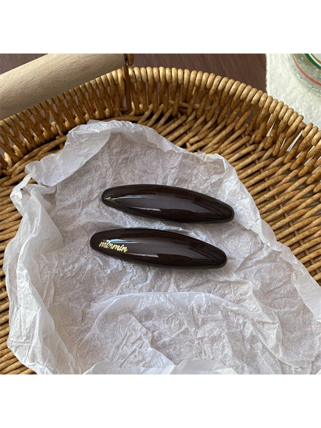 Beau - Sophisticated Oval Hair Clip
