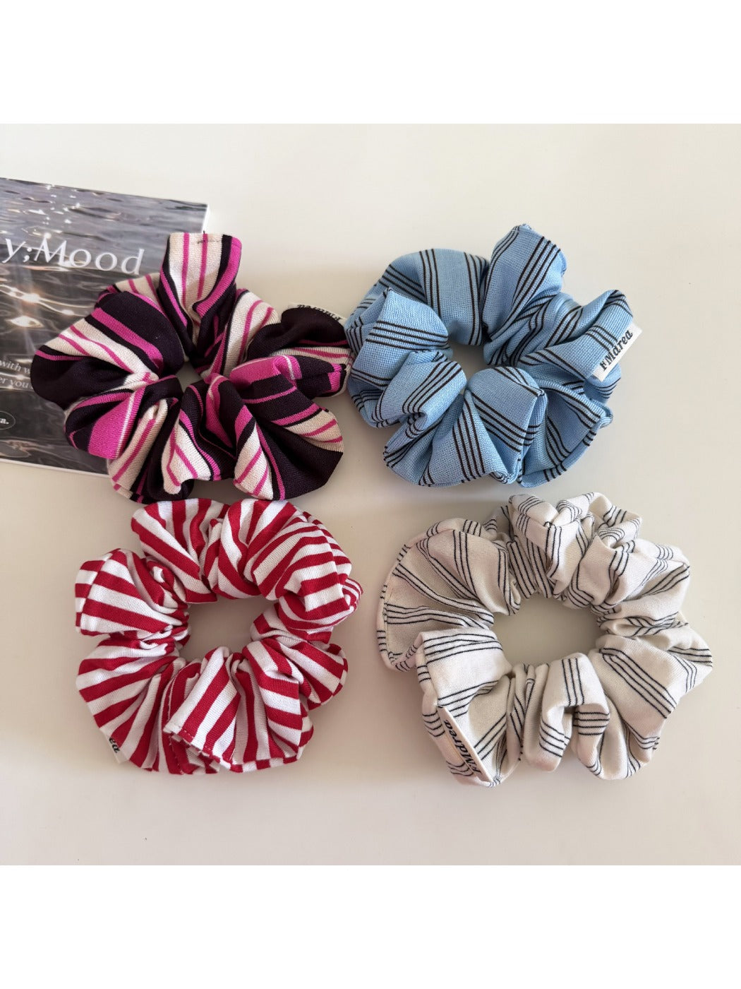 Gifty - Colorful Knitted Striped Scrunchie