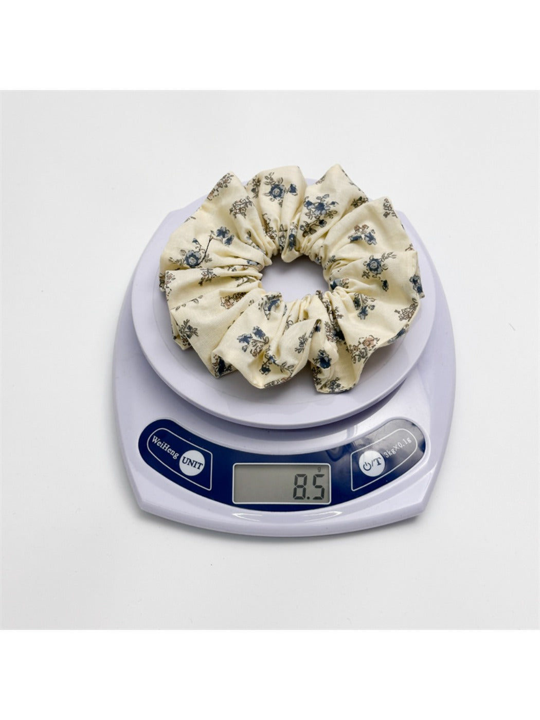 Gifty - Sweet Floral Print Scrunchie