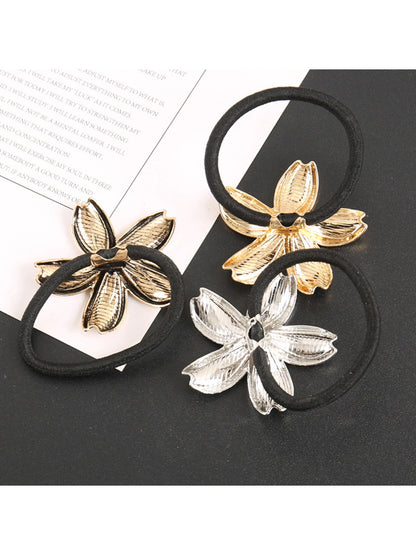 Gifty - Textured Flower Hair Tie