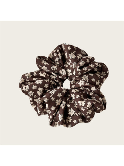Gifty - Elegant Floral Pattern Scrunchie