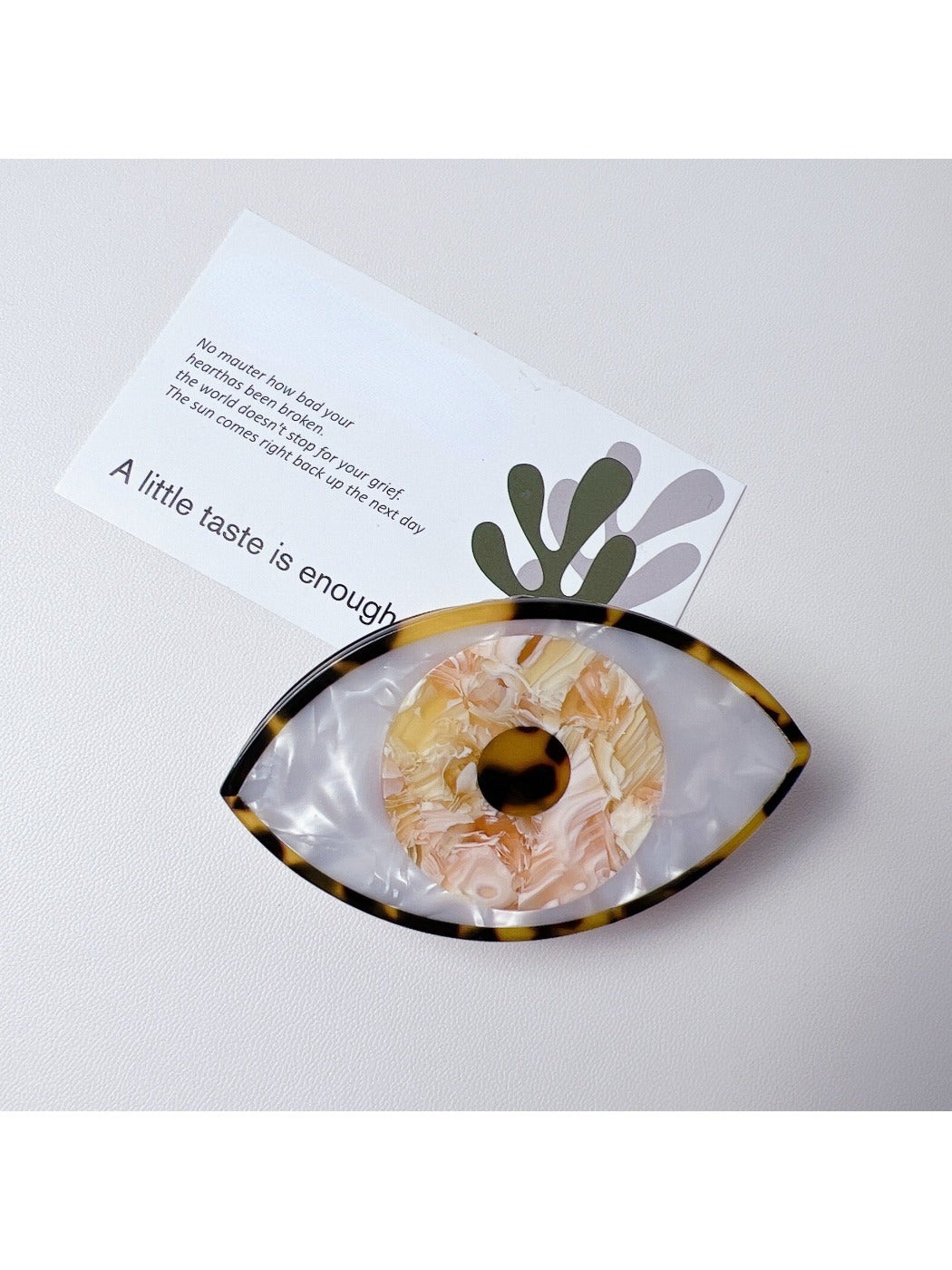 Beau - Fashionable Big Eye Hair Clip