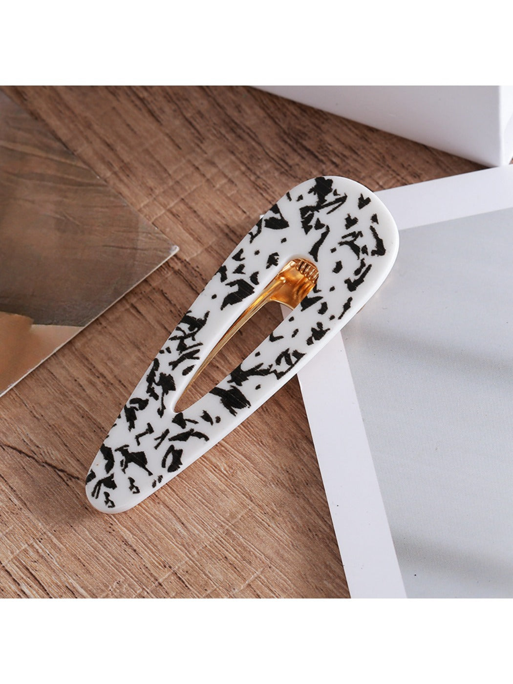 Beau - Chic Duckbill Hair Clip