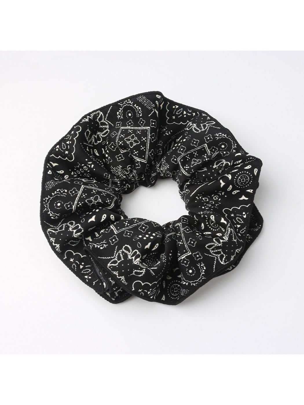 Gifty - Elegant Hair Scrunchie with Vintage Print