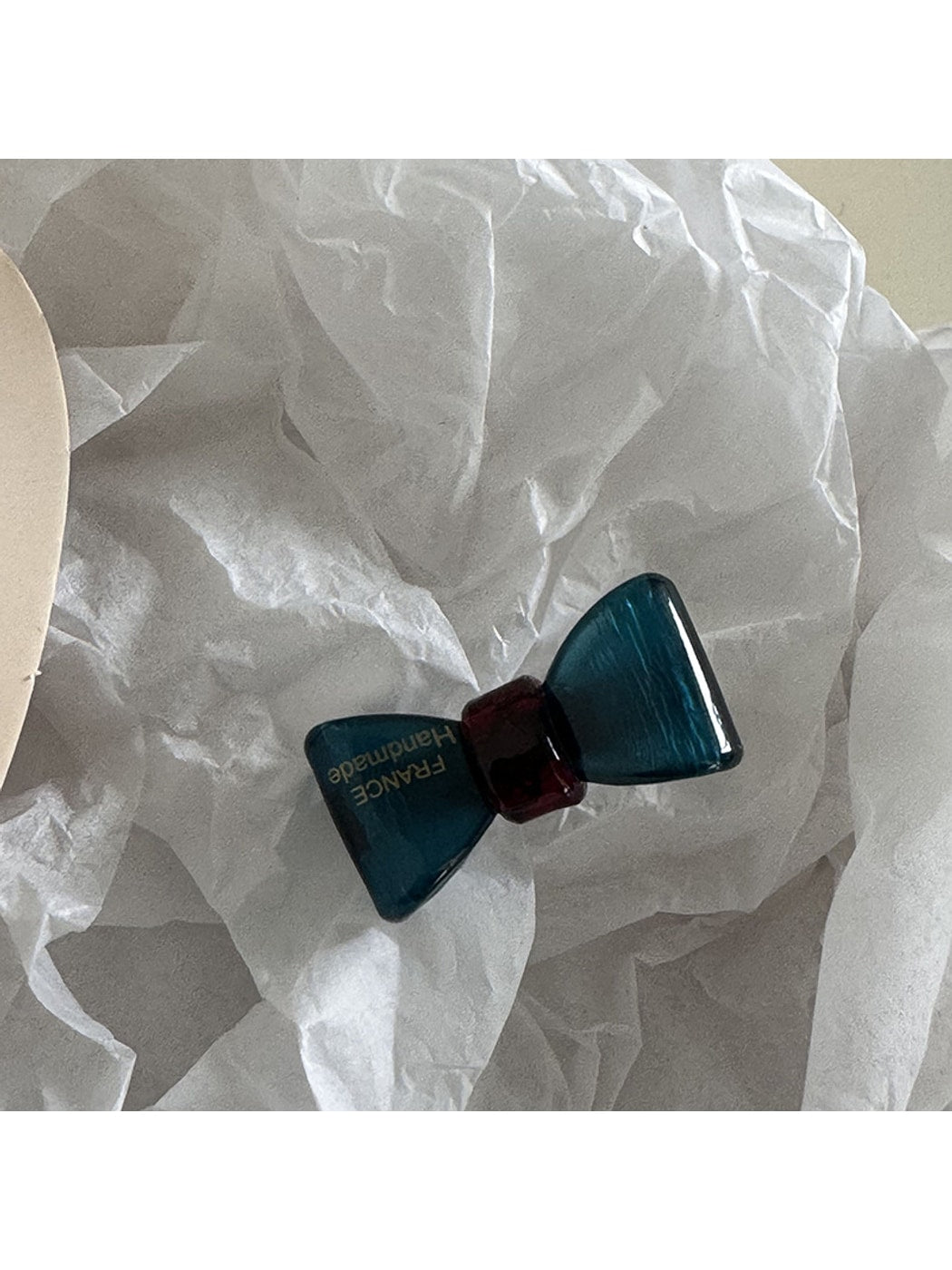Beau - Glossy Bow Duckbill Side Styling Hair Clip