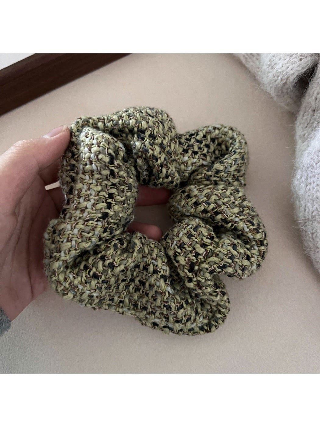 Gifty - Thick Tweed Hair Scrunchie