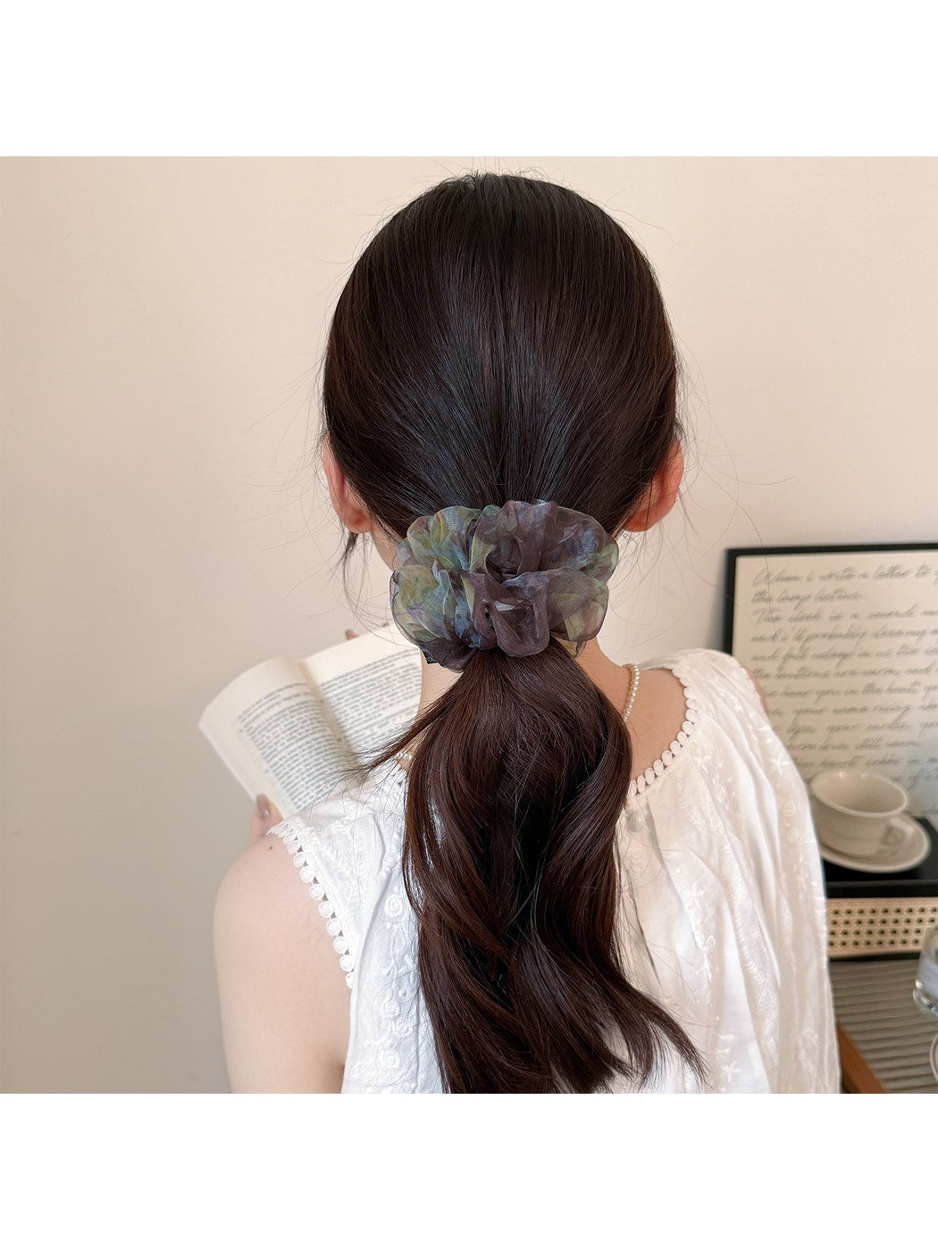 Gifty - Ruffled Mesh Polyester Scrunchie