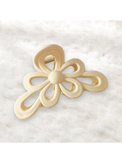 Beau - Plastic Floral Cutout Everyday Claw Clip