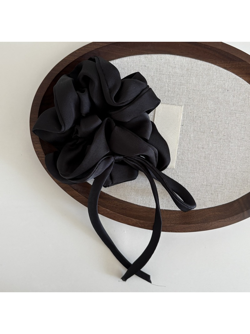 Gifty - Satin Bow Ribbon Oversized Scrunchie