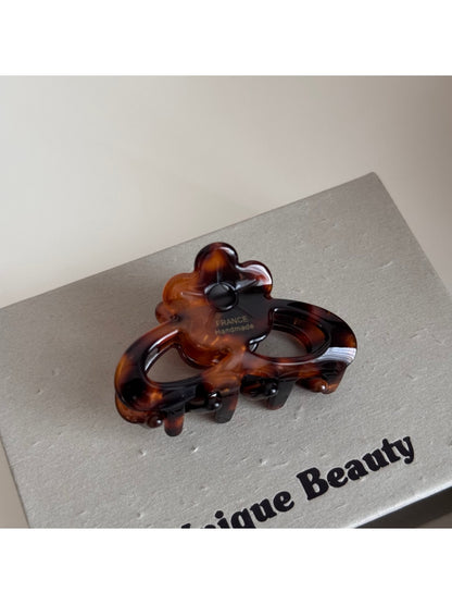 Beau - Acetate Flower Design Detail Claw Clip