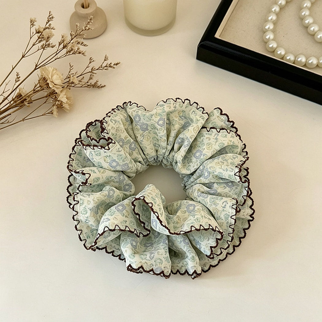 Gifty - Floral Print Scalloped Edge Scrunchie