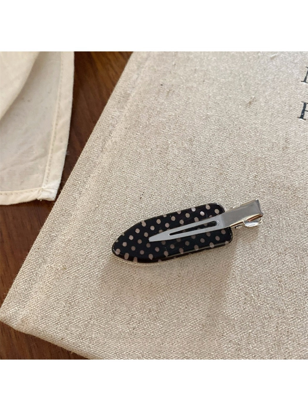 Beau - Polka Dot Duckbill Hair Clip