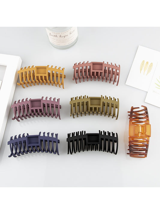 Beau - Matte Large Ribbed Claw Clip