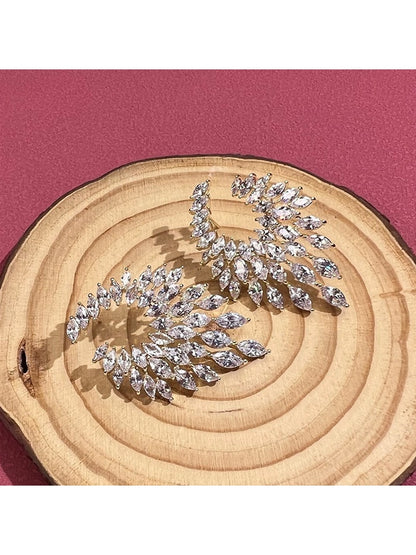Earedge - Feather Design Geometric Stud Earrings