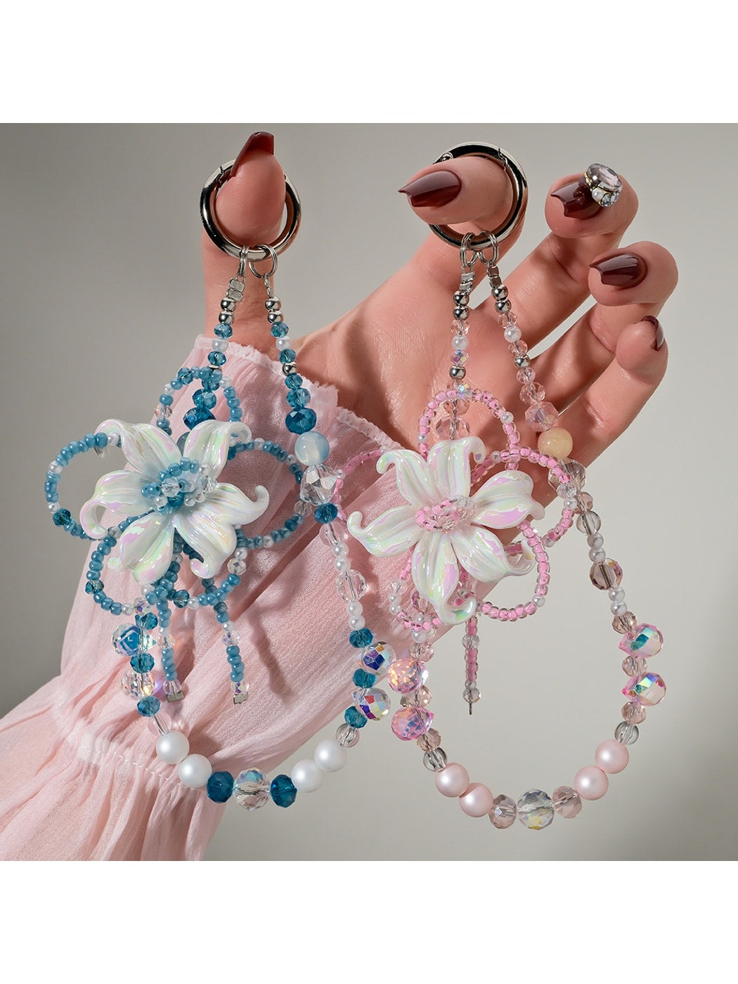 Keypus - Sculpted Iris Flower Beaded Bag Charm Keychain