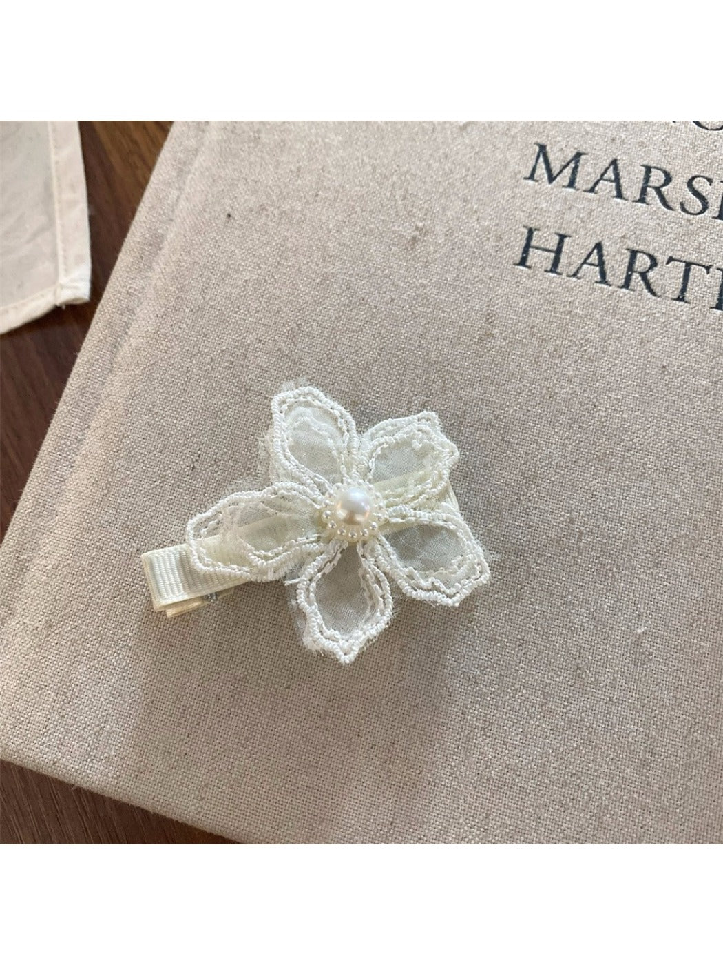 Beau - Elegant White Flower Hair Clip