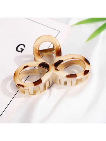 Beau - Open Shape Heart Plastic Styling Claw Clip