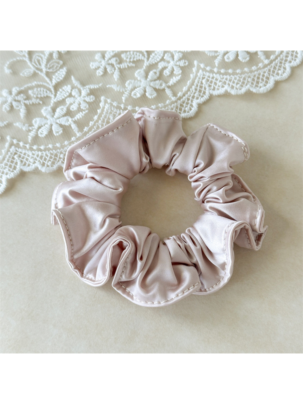 Gifty - Ruffled Gloss Finish Elastic Hair Scrunchie