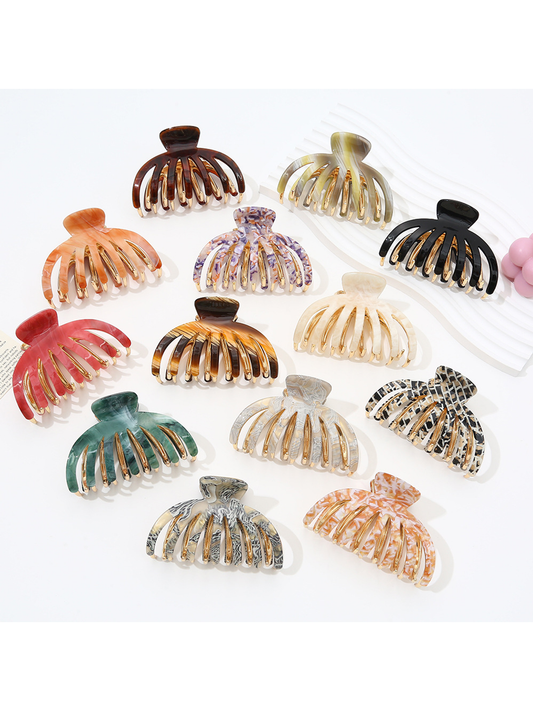 Beau - Chrysanthemum Shape Textured Hair Claw Clip