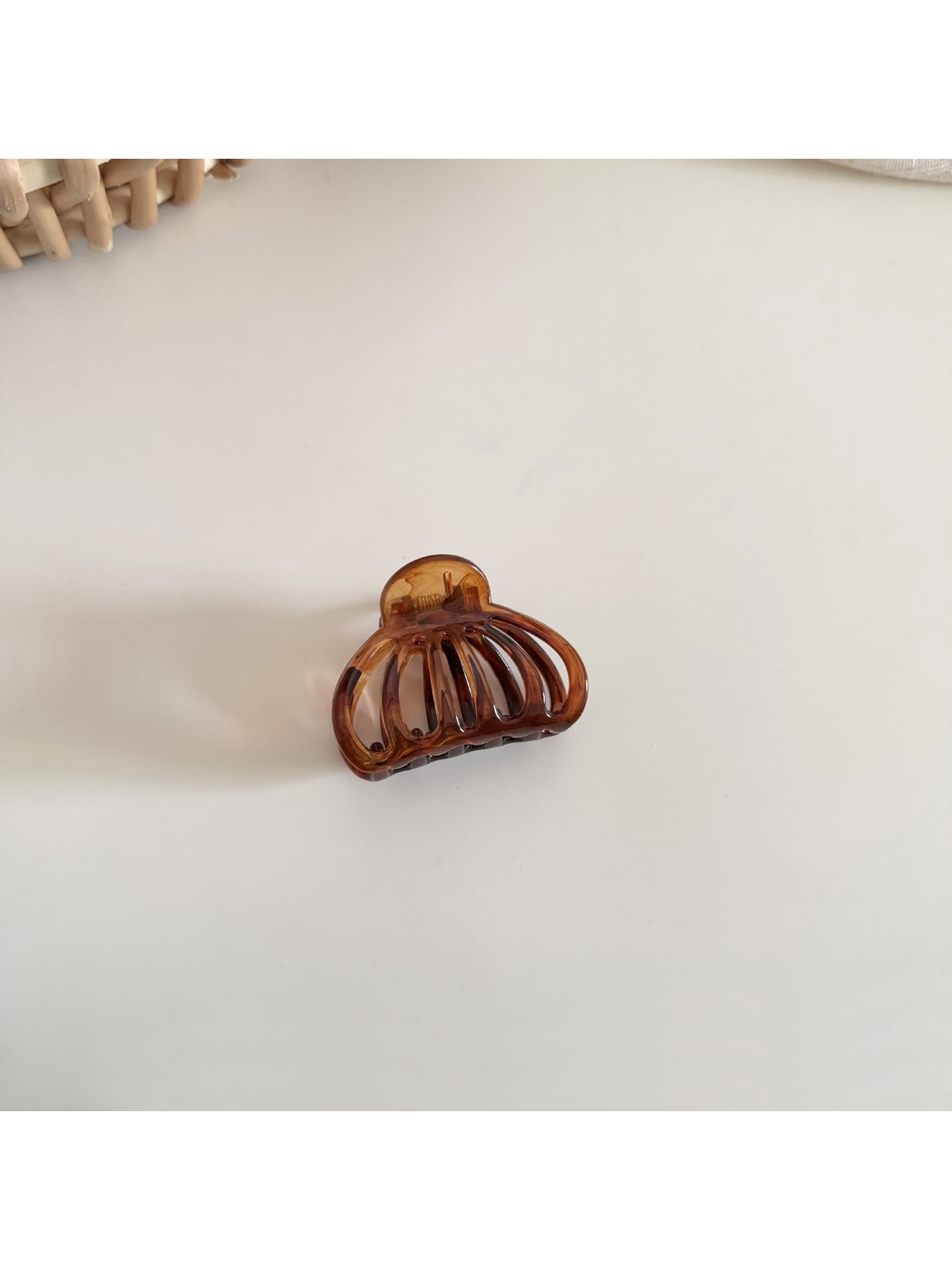 Beau - Simple Geometric Plastic Claw Clip