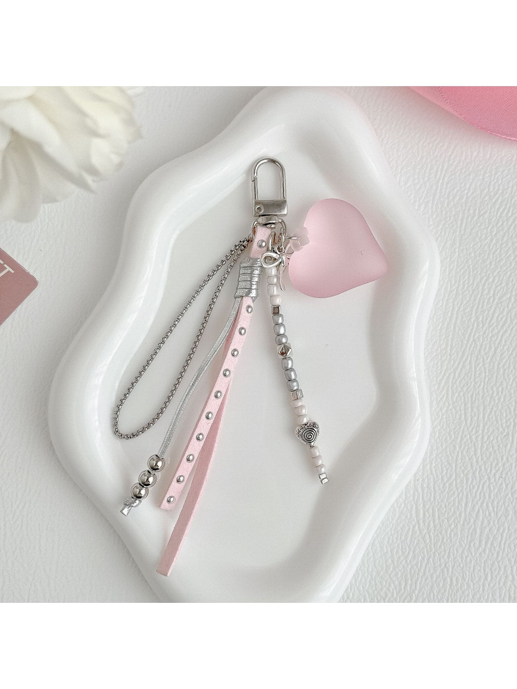Keypus - Decorative Heart Pendant Chain Keychain