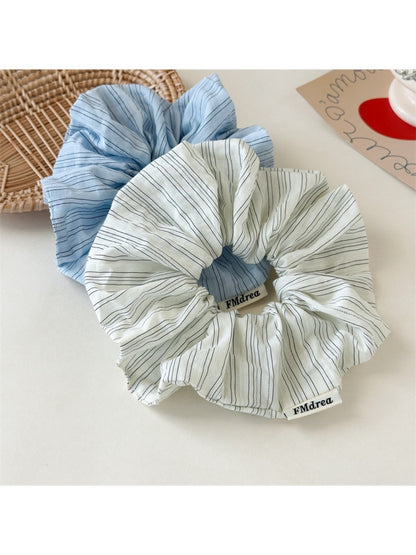 Gifty - Trendy Blue and White Striped Scrunchie