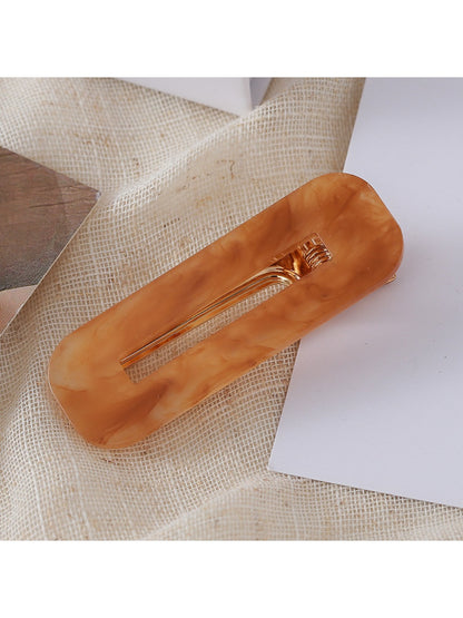 Beau - Hollowed Out Square Hair Clip