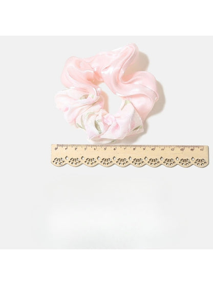 Gifty - Cute Floral Scrunchie Hair Tie