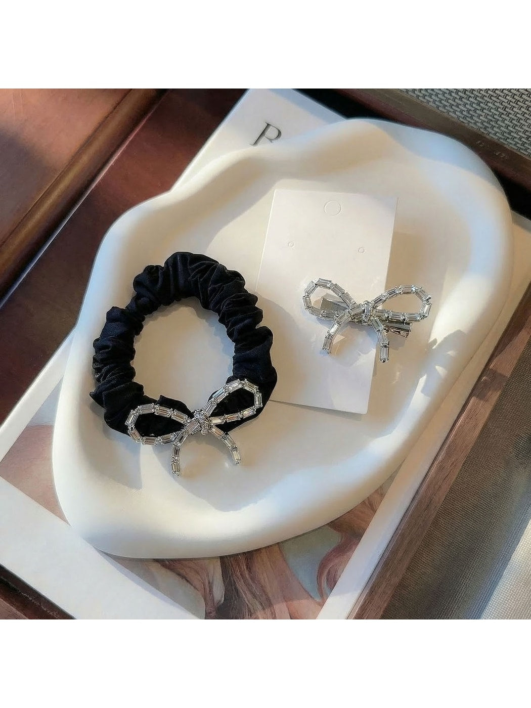 Gifty - Polyester Alloy Rhinestone Bow Hair Tie