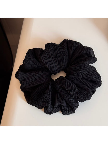 Gifty - Irregular Ruched Embroidered Hair Scrunchie