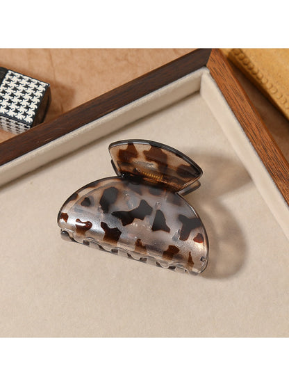 Beau - Semi Circular Leopard Print Hair Claw Clip