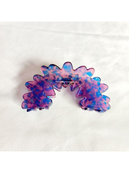 Top view of Beau Wave Cloud Shaped Claw Clip showing cloud shape