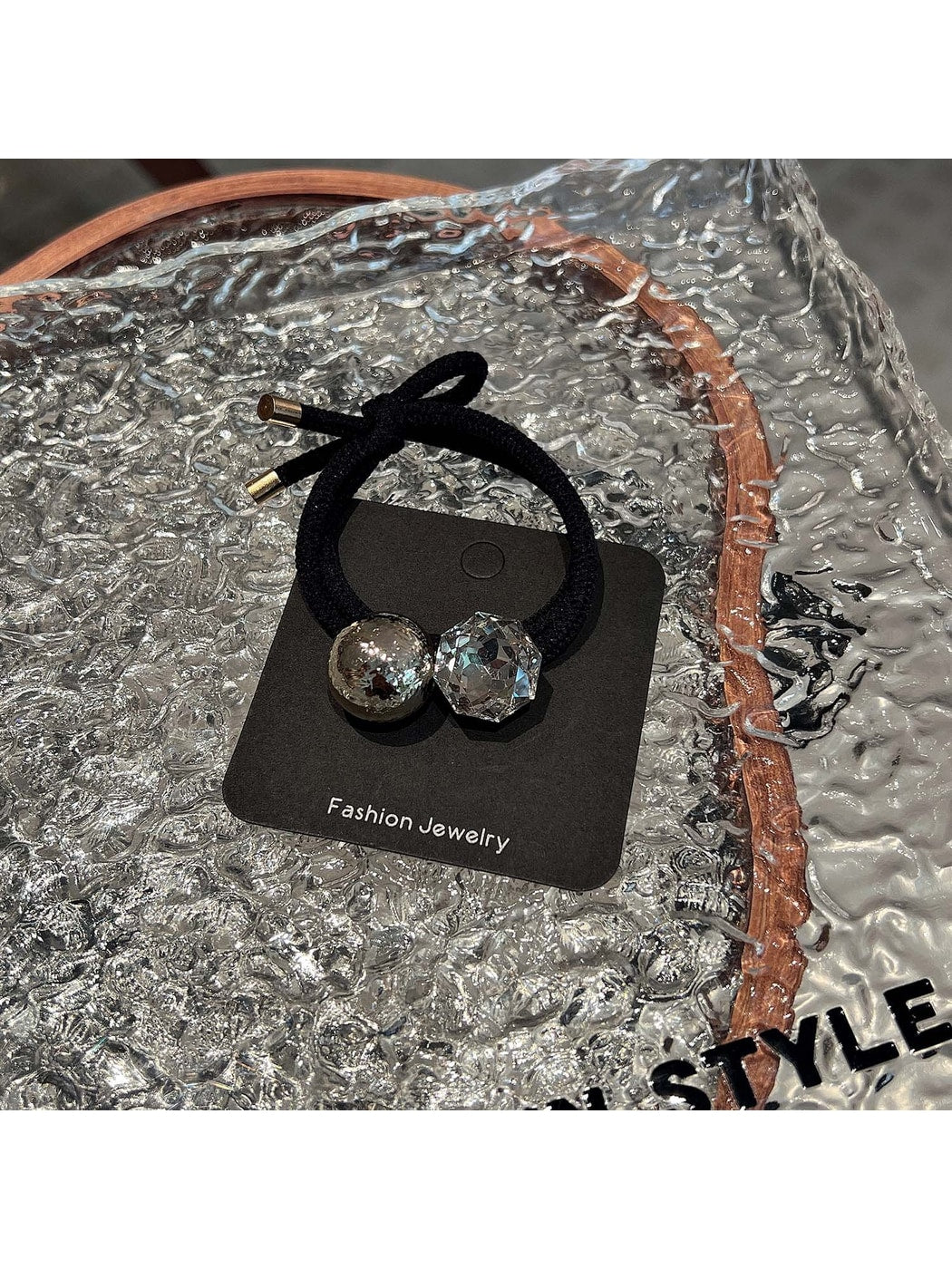 Gifty - Geometric Shiny Accent Textured Hair Tie