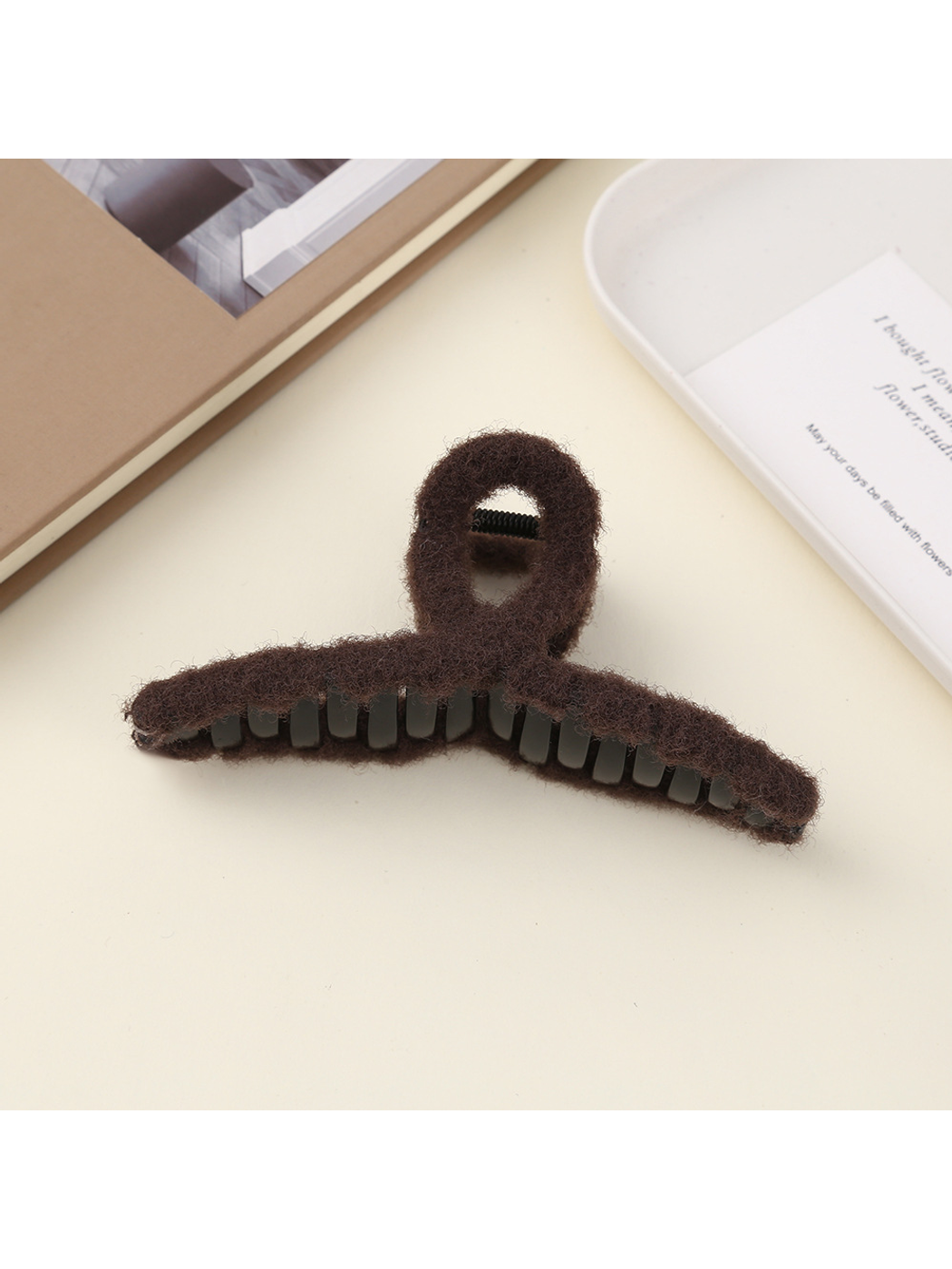 Beau - Solid Color Looped Top Hair Claw Clip