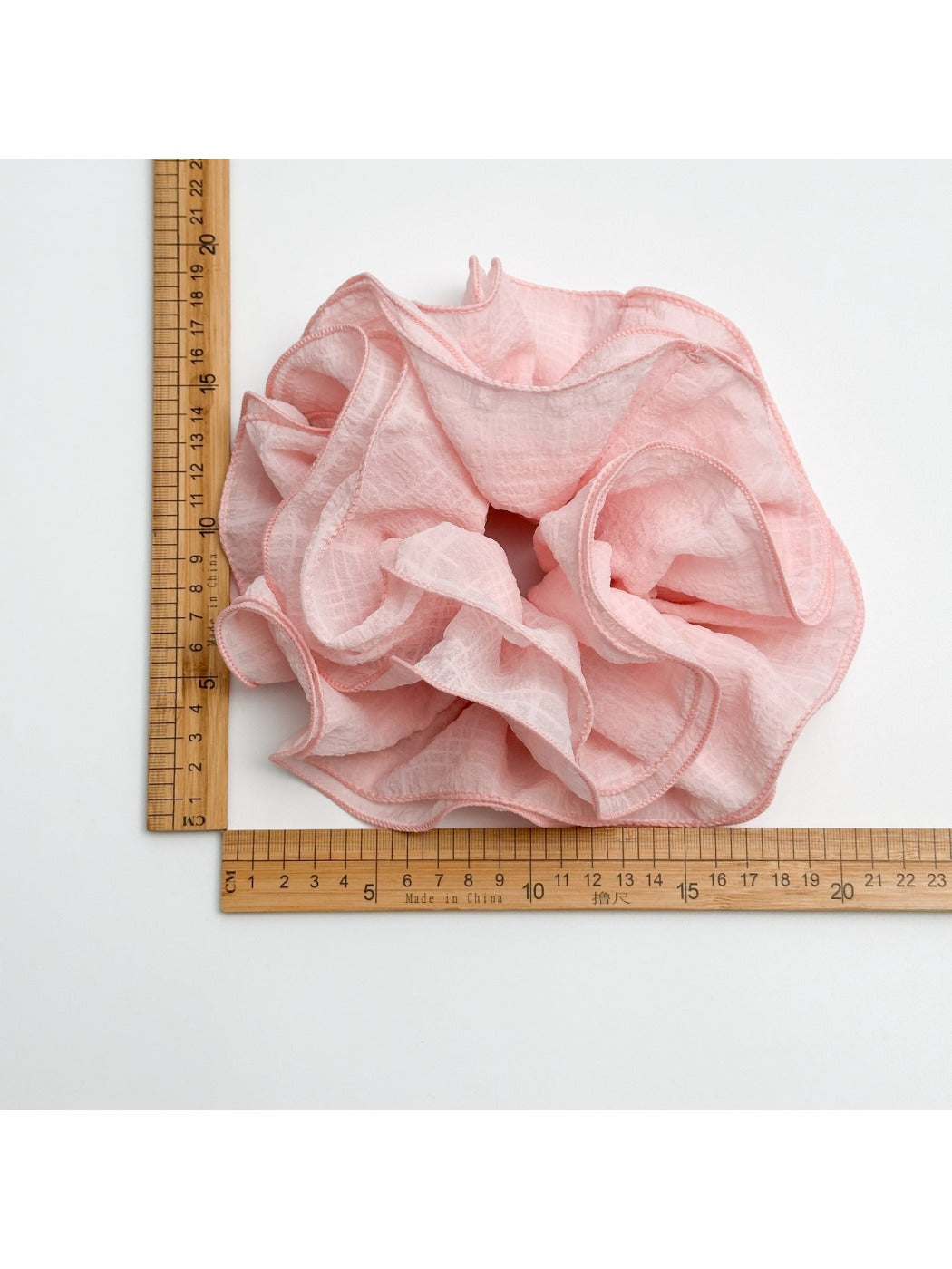 Gifty - Solid Color Ruffled Scrunchie