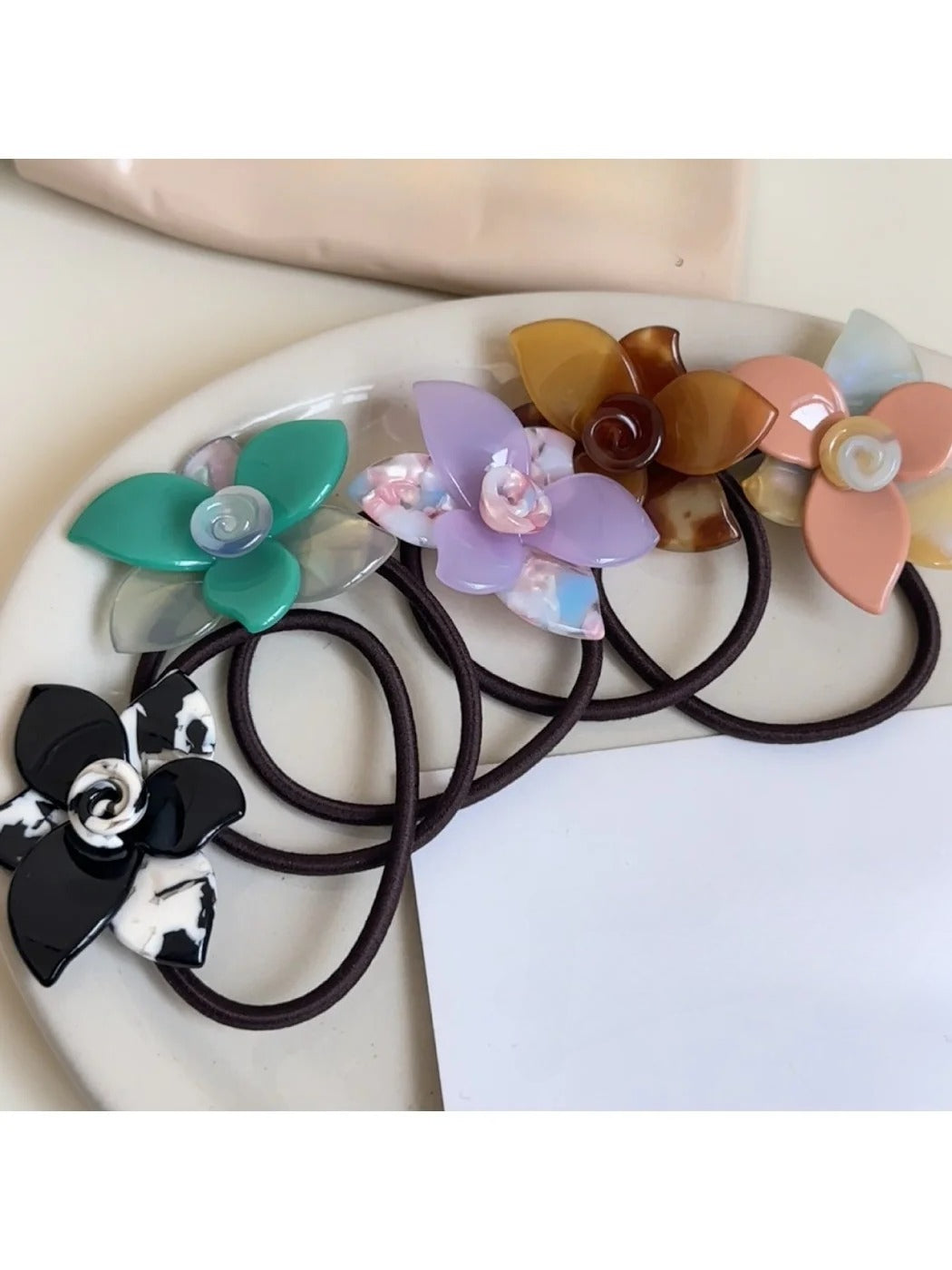 Gifty - Elegant Rose-Shaped Hair Tie